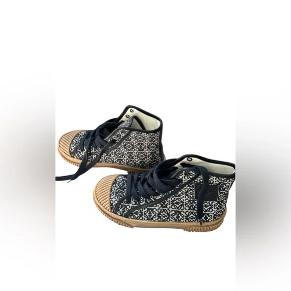 Loewe Canvas embroidered high top sneakers - Picture 3 of 8